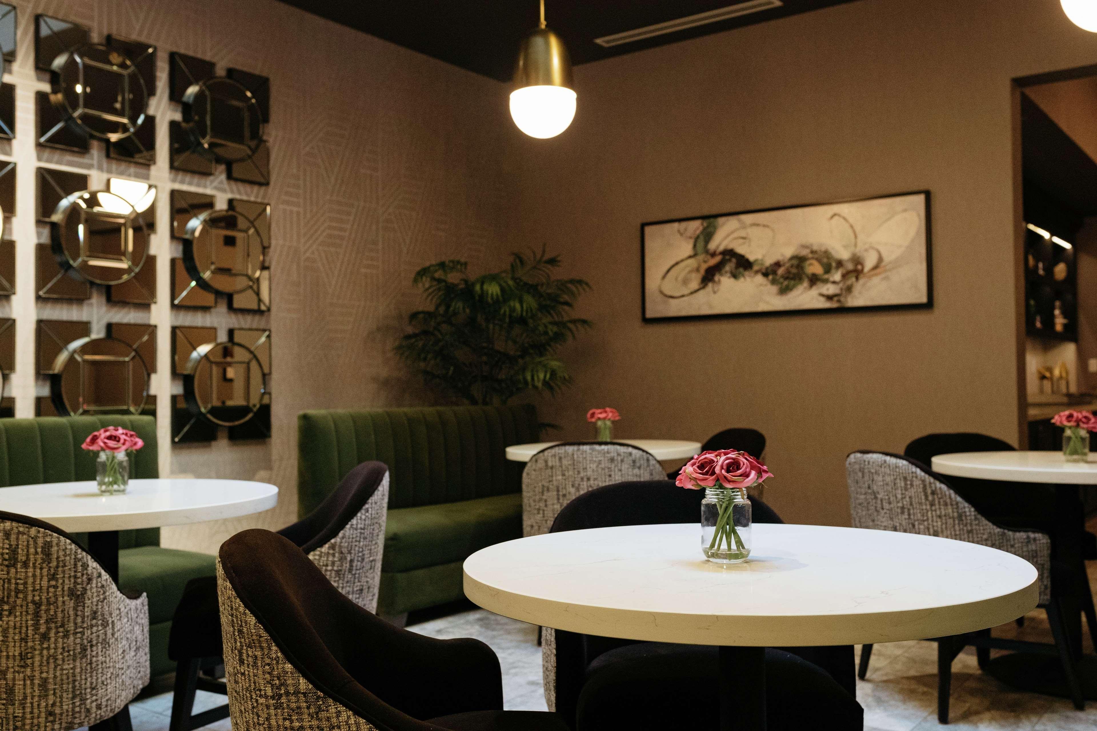 The Axis Moline Hotel, Tapestry Collection By Hilton Ngoại thất bức ảnh