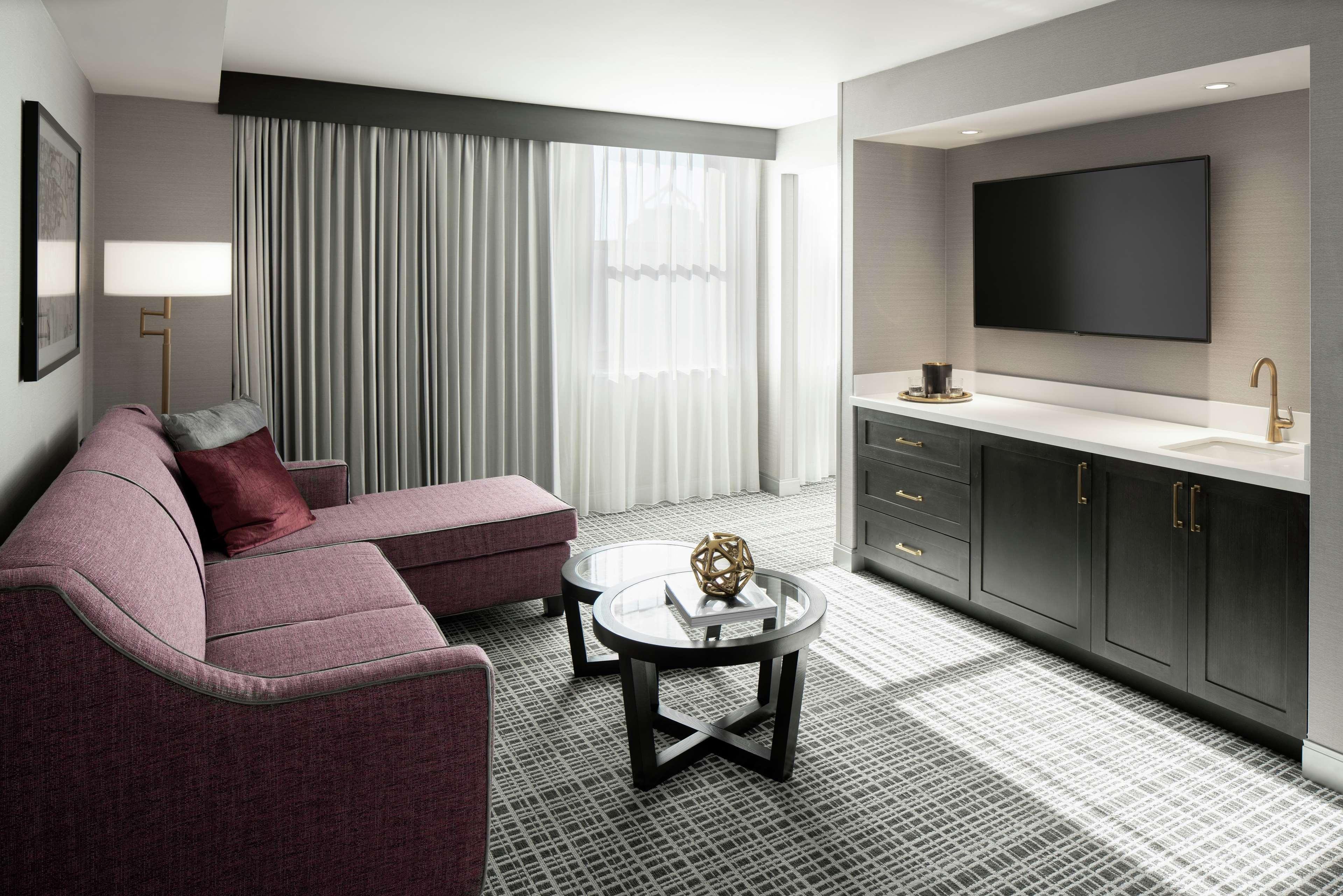 The Axis Moline Hotel, Tapestry Collection By Hilton Ngoại thất bức ảnh